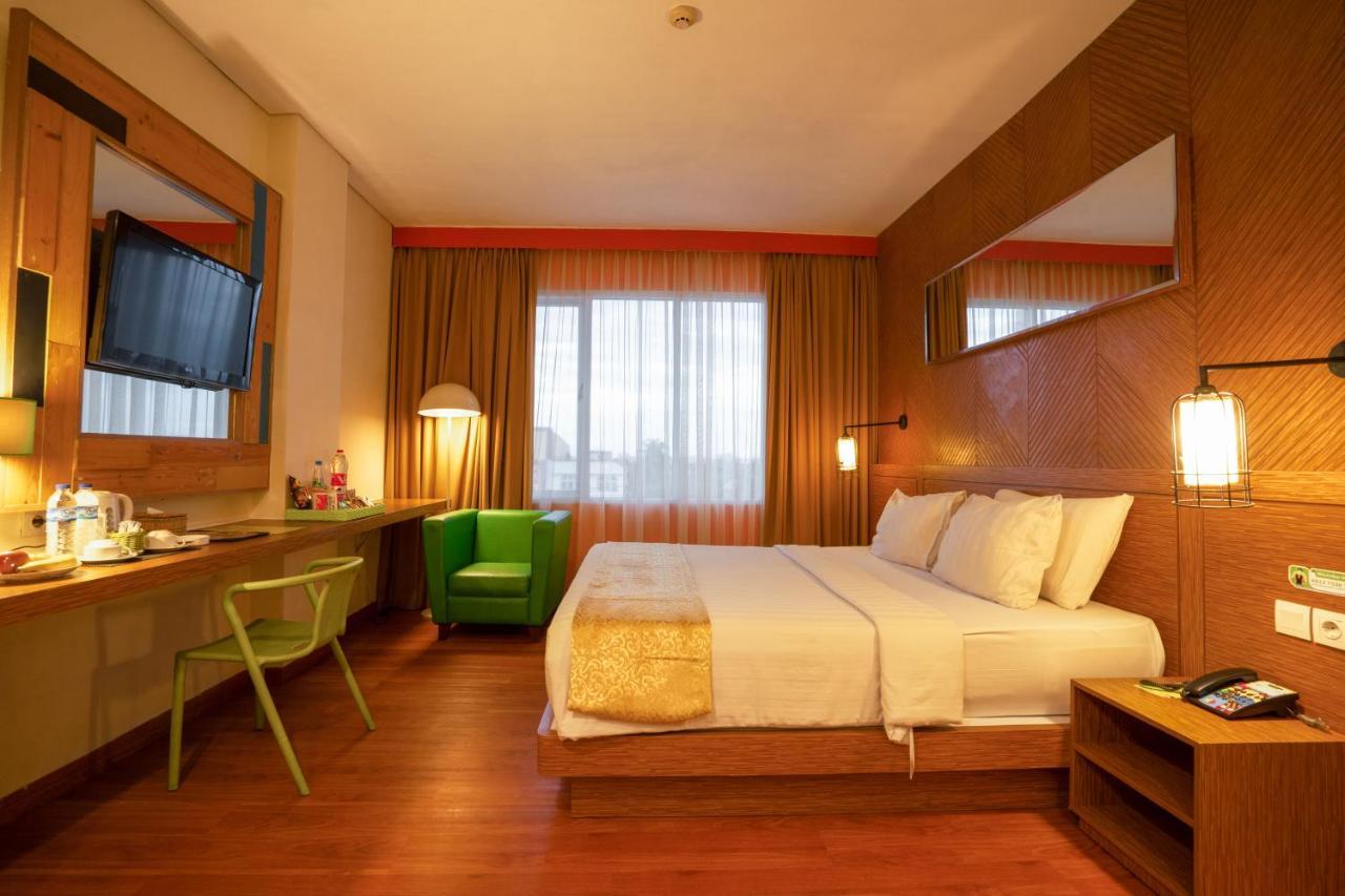 Maxonehotels.Com At Vivo Palembang Eksteriør billede