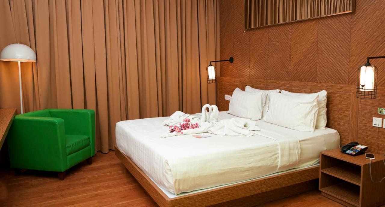 Maxonehotels.Com At Vivo Palembang Eksteriør billede