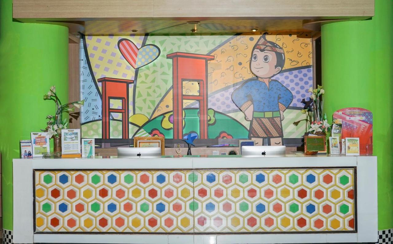 Maxonehotels.Com At Vivo Palembang Eksteriør billede