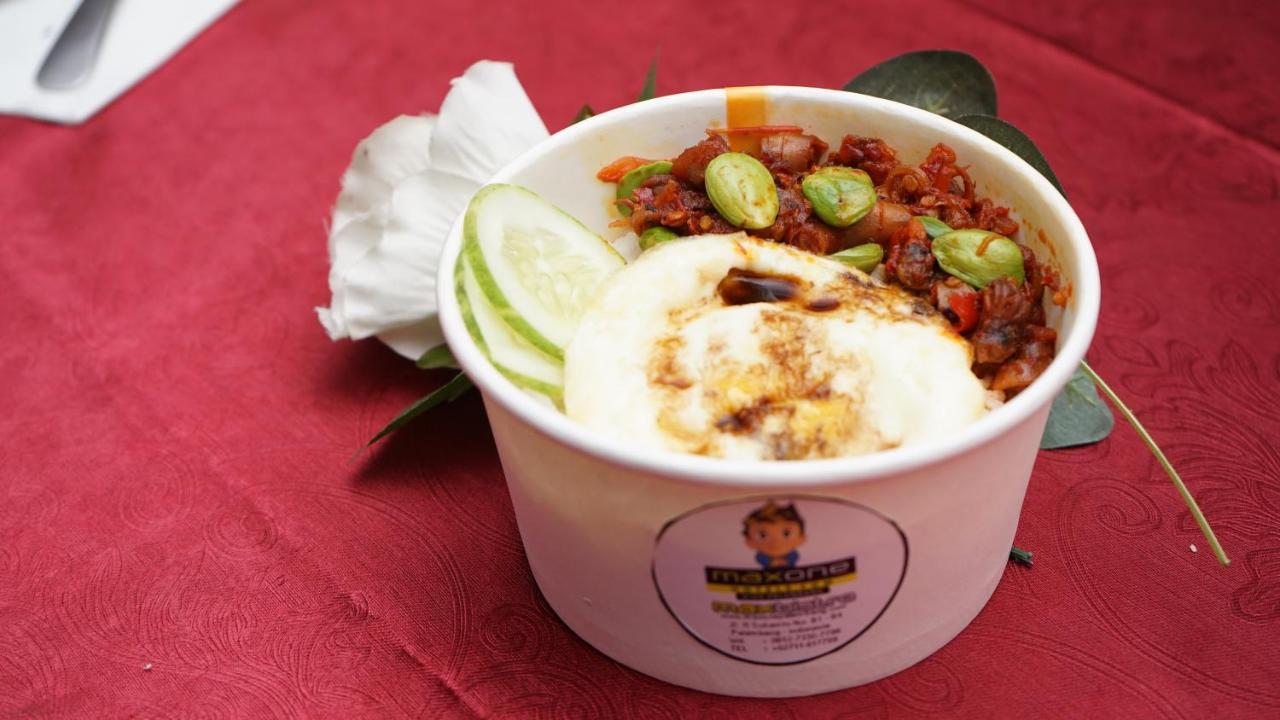 Maxonehotels.Com At Vivo Palembang Eksteriør billede